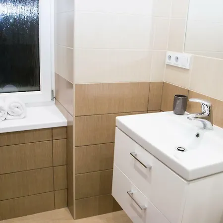 Sunny Aircon In The Centre Of Slaný