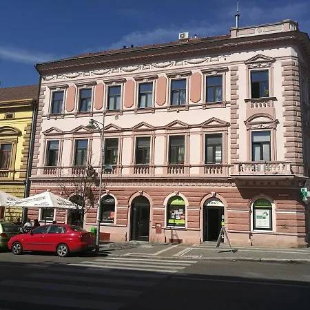 Appartement Apartman Slany