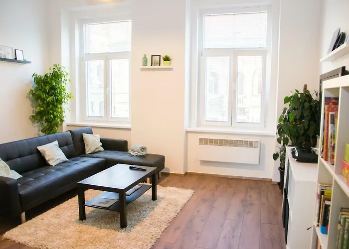 Sunny Aircon In The Centre Of Apartment *